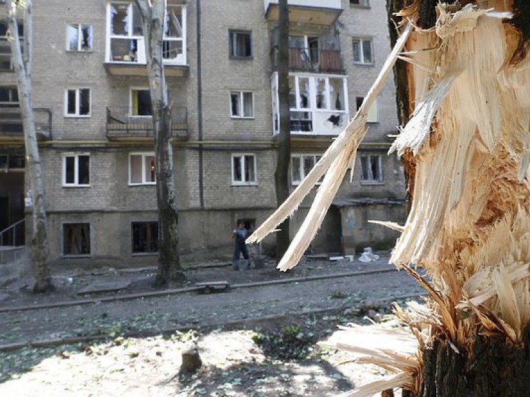 В Донецке при обстрелах ранены двое мирных жителей