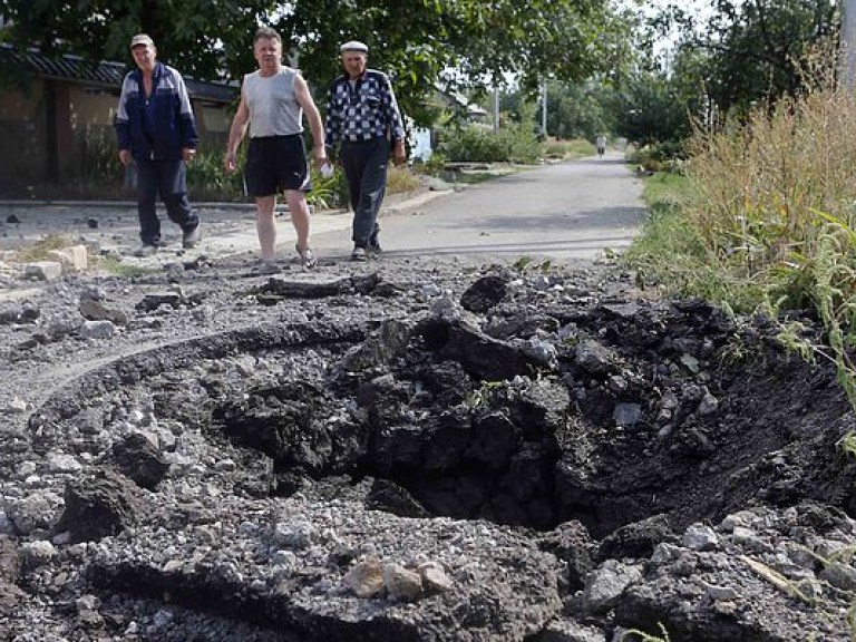 В Луганской области под обстрелами погибла женщина