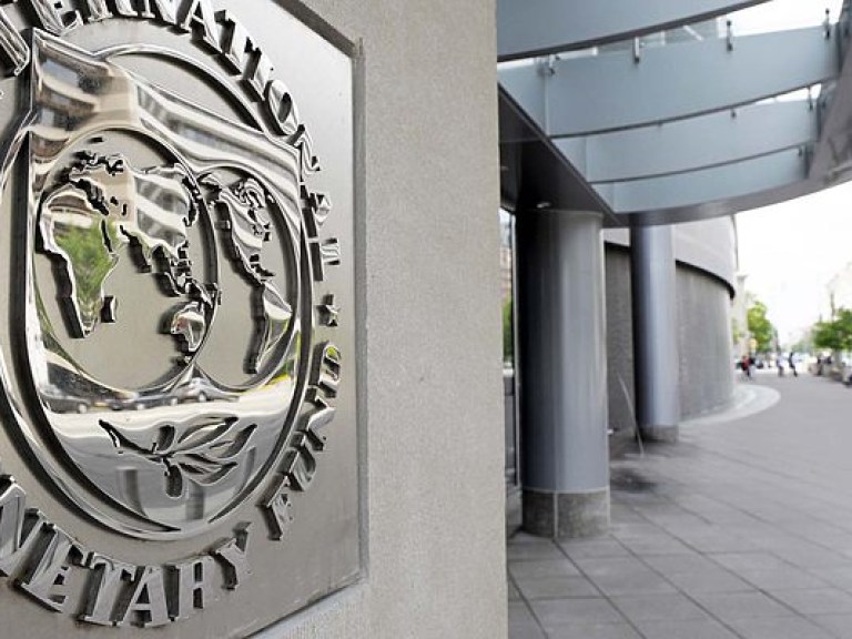 МВФ кредит не дает – курс доллара растет