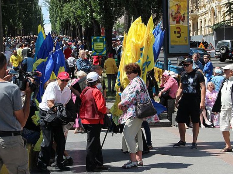 «Демократия по-новому»: власти Киева срывают мирные акции, оказывая давление на общественность