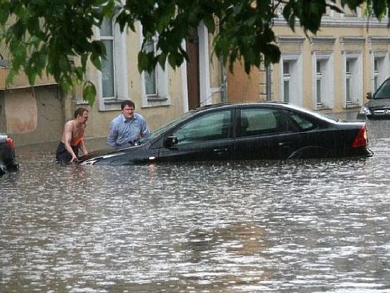 Курск оказался затоплен после сильного ливня (ВИДЕО)