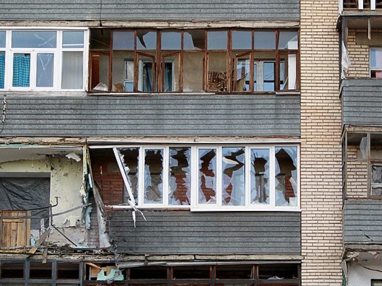 При обстрелах Марьинки погибли два мирных жителя, четыре человека ранены