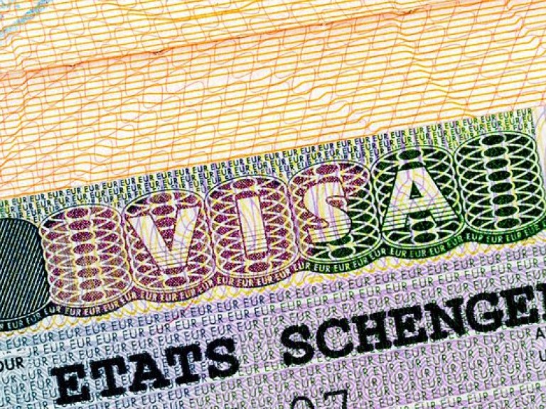 С завтрашнего дня начинают действовать новые правила получения шенгенской визы