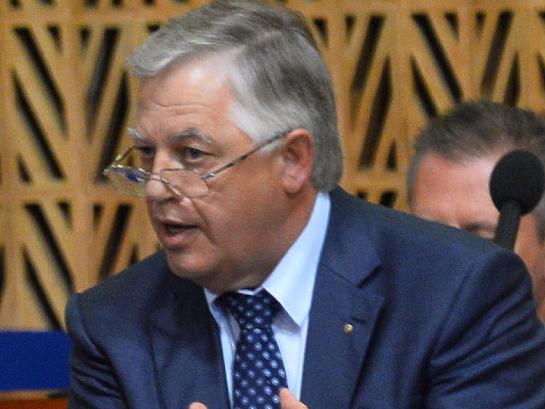 Петр Симоненко в ПАСЕ призвал направить законы о «декоммунизации» на рассмотрение Венецианской комиссии
