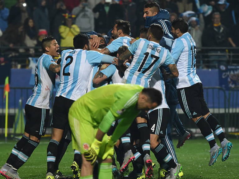 Сборная Аргентины в серии пенальти обыграла Колумбию в четвертьфинале «Копа Америка-2015»