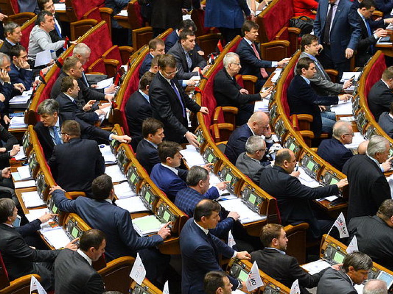 Рада начала заседание, в сессионном зале зарегистрировалось 267 депутатов