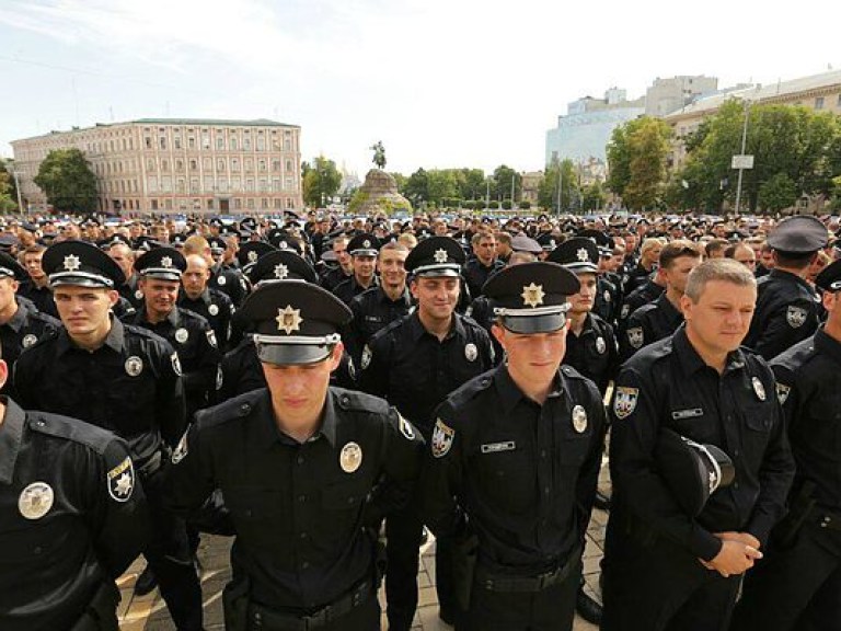 В Киеве принесла присягу патрульная полиция