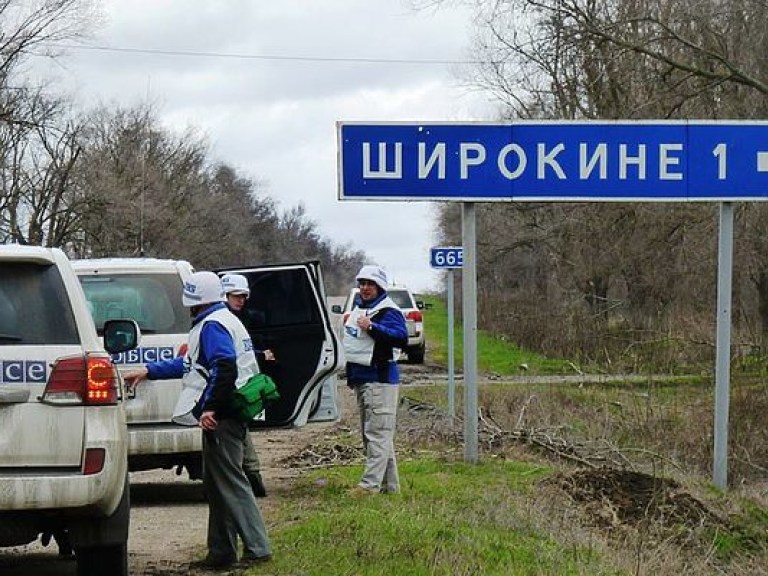 Пресс-офицер: Ополченцы заминировли Широкино и отошли на 2 км