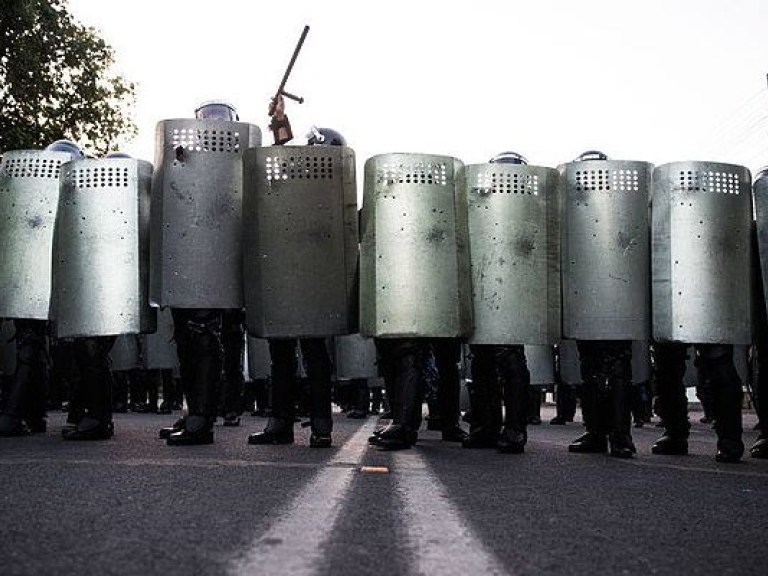 В полиции Еревана ответили отказом на ультиматум протестующих о продвижении баррикад