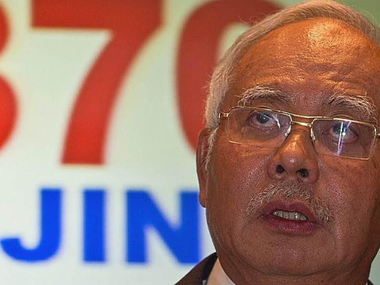 Премьер-министра Малайзии подозревают в присвоении 0,7 миллиарда долларов