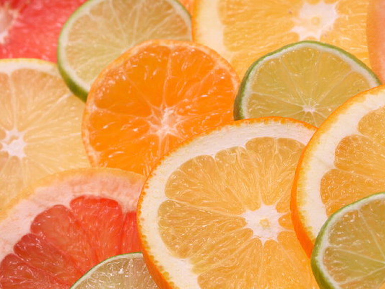 Ежедневное употребление апельсинов и грейпфрутов поможет предотвратить инсульт &#8212; медики