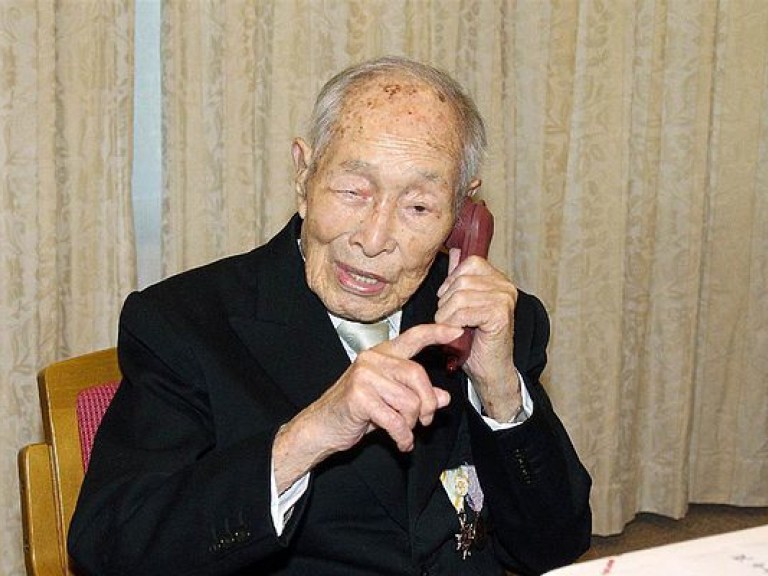 В Японии умер самый старый человек на планете