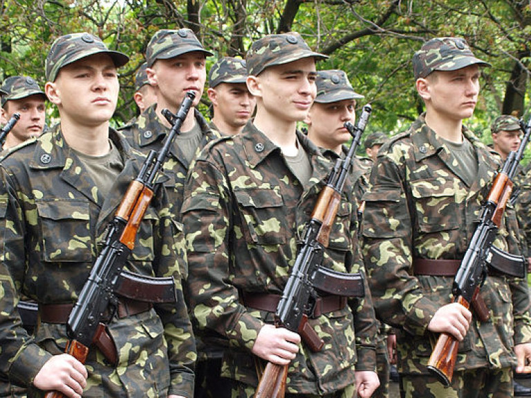 На потребности армии и милиции не хватает 12 миллиардов гривен — Яценюк