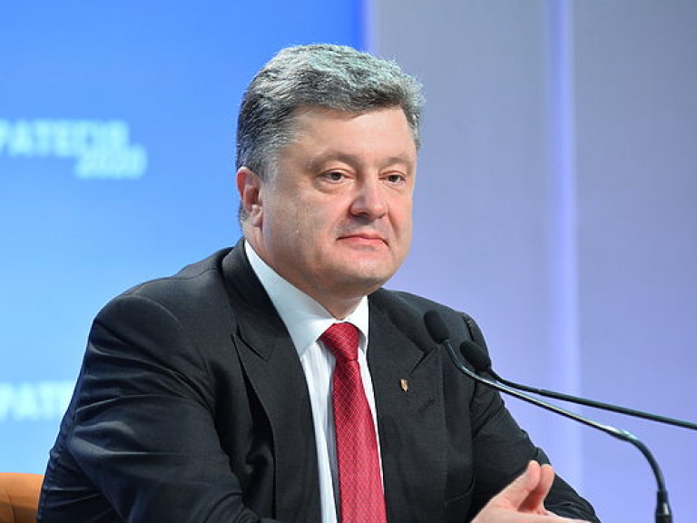 Эксперт: Назначение волонтера на пост главы Луганской области, является политическим ходом Порошенко