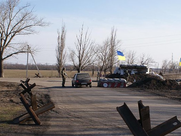 Украинский пограничник обстрелял россиян, делавших селфи на фоне КПП