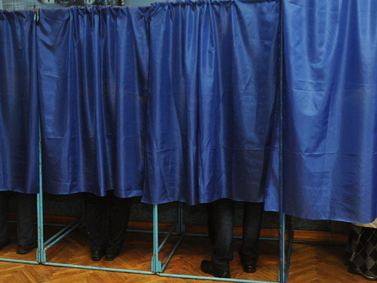 Порошенко подписал закон о местных выборах