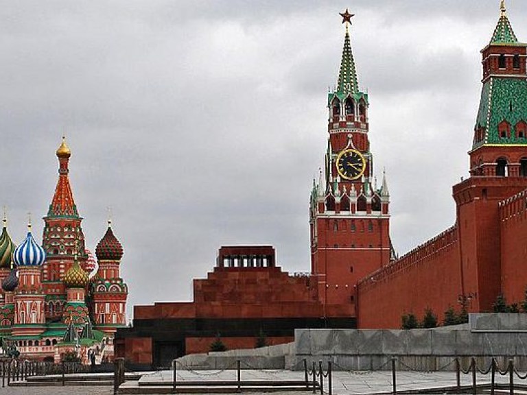 У стен Кремля произошел инцидент со стрельбой