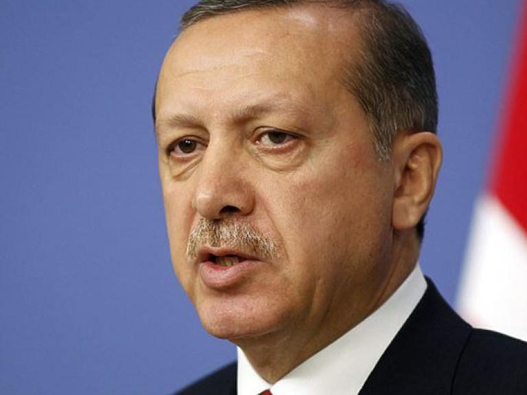 Президент Турции объявил о досрочных выборах в парламент