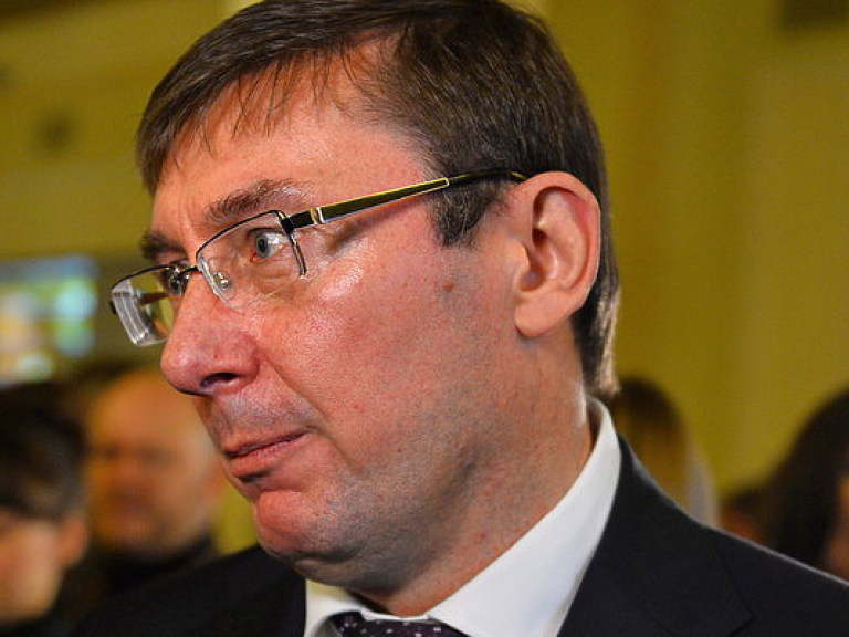 Луценко: Идет подготовка законопроекта о публичной трансляции заседаний Кабмина