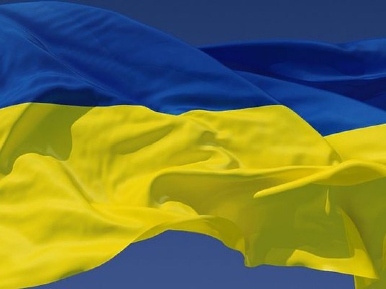 День Независимости: В храме Симферополя молились за Украину, а в Москве возложили цветы к памятнику Тарасу Шевченко