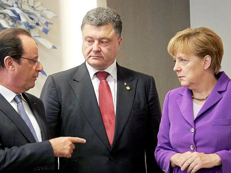 Порошенко отбыл в Берлин на переговоры с Меркель и Олландом