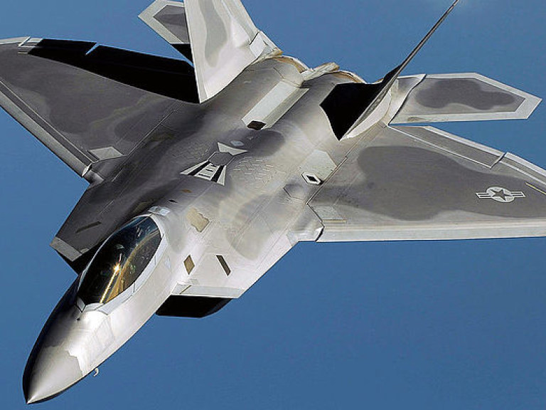 США разместят в Европе истребители F-22