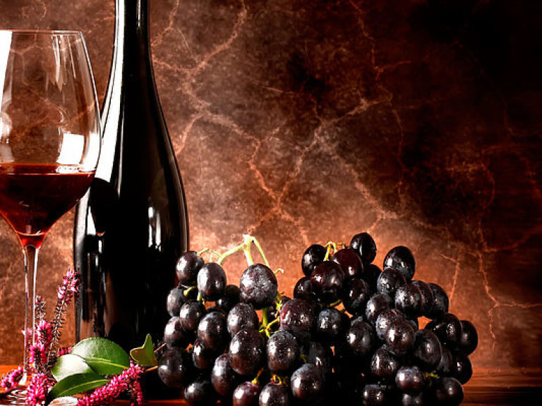 Красный виноград и вино из него могут быть вредны для пожилых &#8212; медики