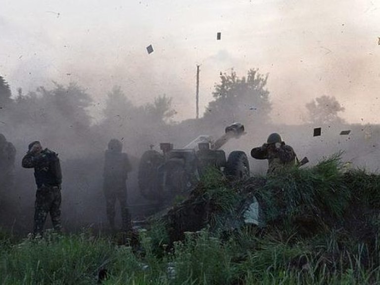 Вечером позиции сил АТО на Донбассе обстреляли 19 раз