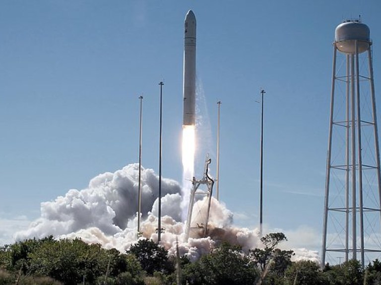 Boeing будет закупать украинские двигатели и ракетоносители — СМИ