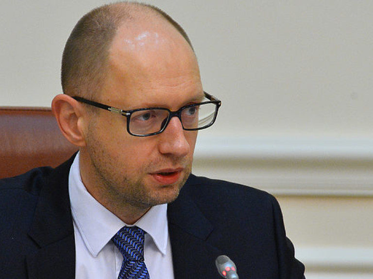 Яценюк сомневается, что минские соглашения будут выполнены