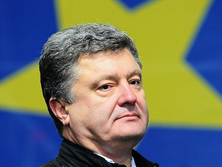 Порошенко вновь попросил Запад поставить оружие Украине