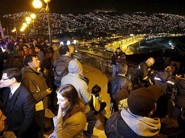 В Чили из-за землетрясения власти объявили режим чрезвычайного положения