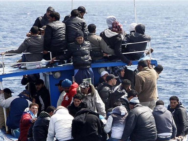 В Европу через Средиземное море к концу лета успели перебраться 260 тысяч мигрантов