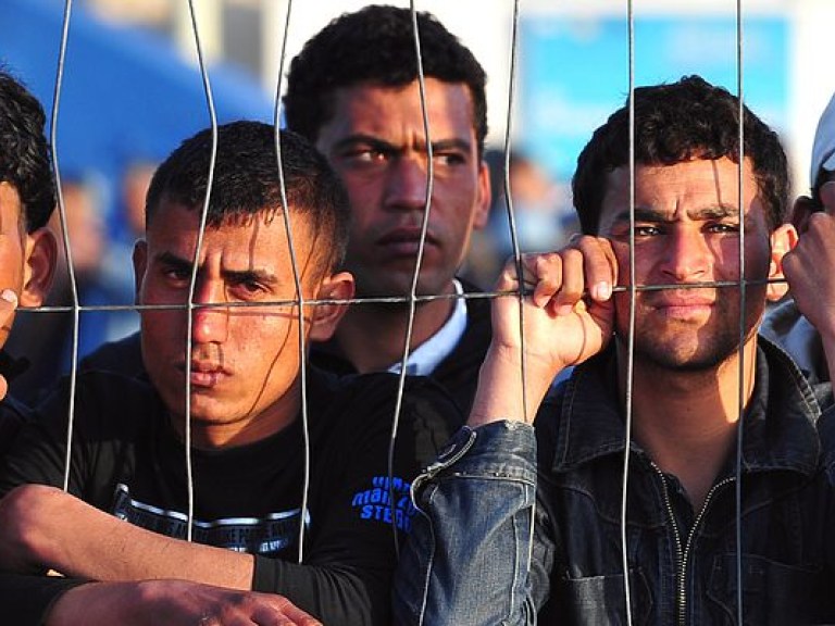 Некуда бежать: Европа расписалась в неспособности решить проблему нелагалов