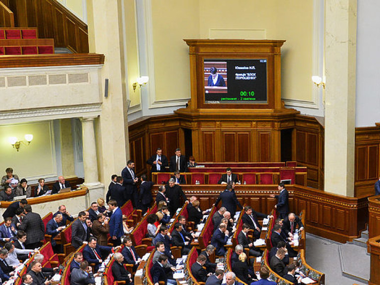В Раде зарегистрировали законопроект о полной транспортной блокаде Крыма и Донбасса