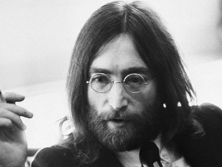 Поклонники Джона Леннона в Нью-Йорке устроили грандиозный флешмоб  (ВИДЕО)