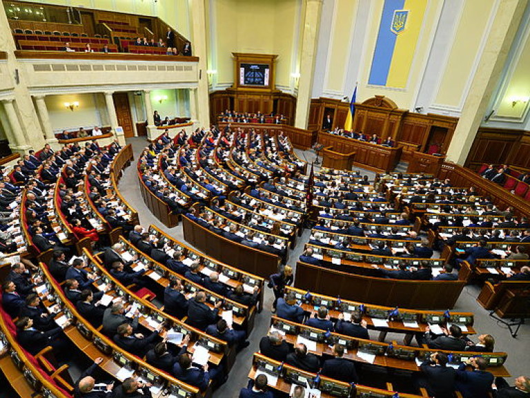 Депутаты приняли за основу три законопроекта из пакета о безвизовом режиме