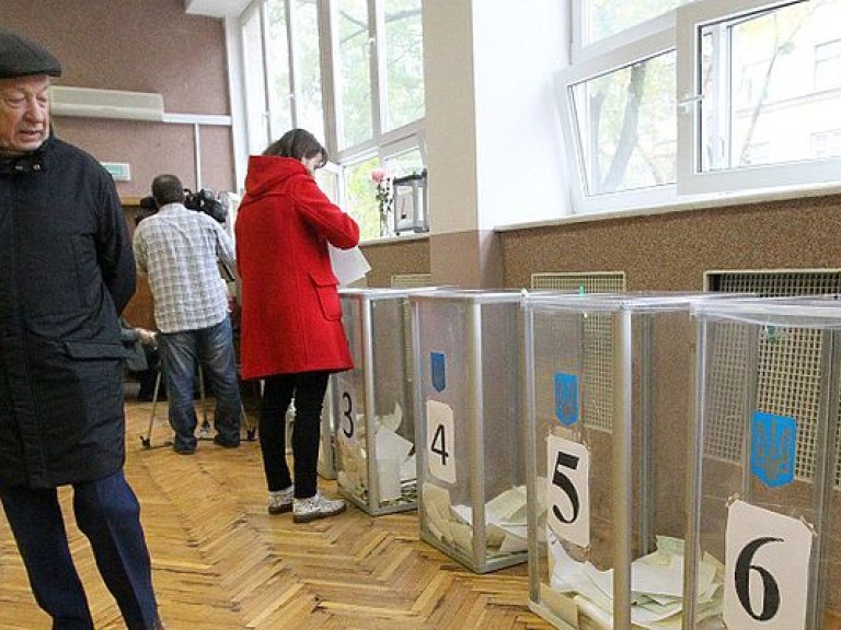 Эксперт рассказал о скандалах при регистрации кандидатов на местные выборы