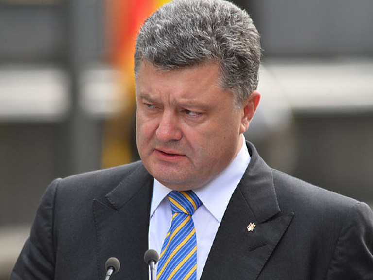Порошенко пригрозил ввести миротворцев ООН на Донбасс в случае срыва Минских соглашений