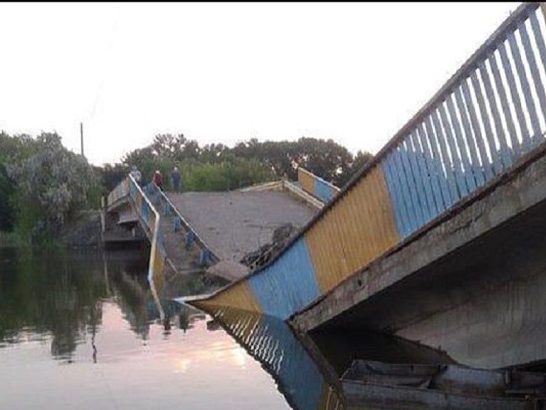 На границе Одесчины и Молдовы обрушился мост, движение транспорта остановлено