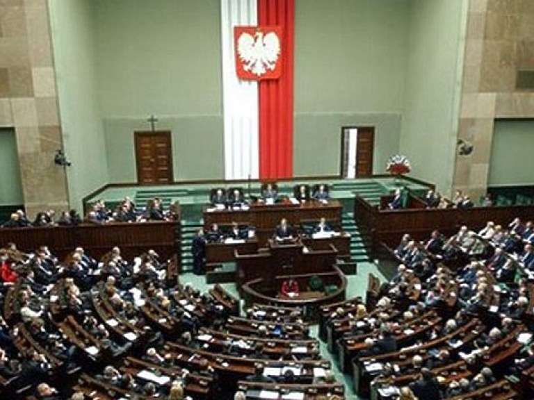 На выборах в Польше победила партия консерватора Качиньского