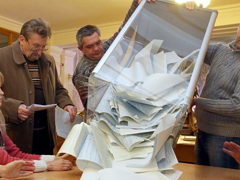 В Чернигове суд разрешил пересчитать голоса на выборах в горсовет