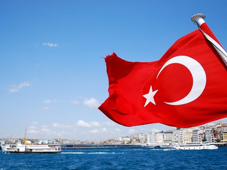 На выборах в Турции лидирует пропрезидентская партия