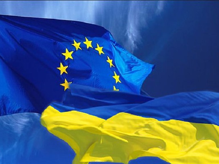 «Безвизовый» пакет законов не приблизит либерализацию визового режима с ЕС для украинцев — эксперт