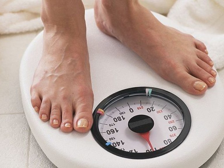 Лишний вес у женщин после 30 лет связан с гормональным дисбалансом &#8212; исследование