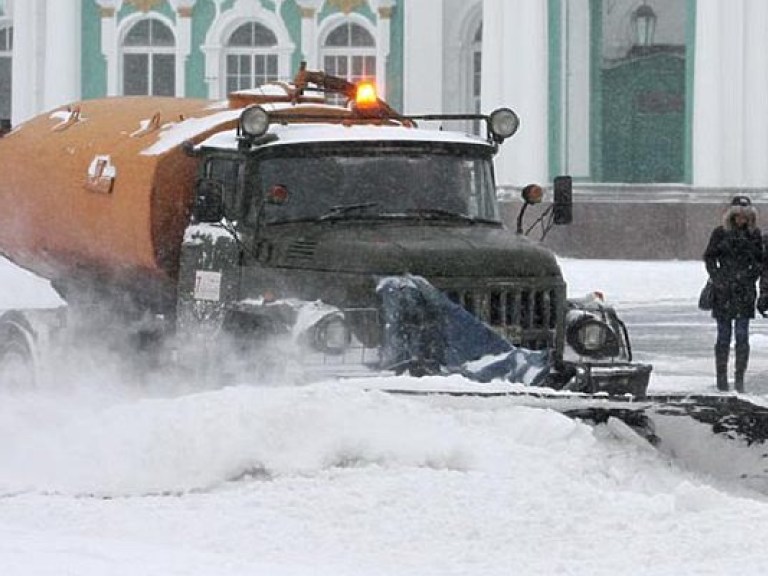 В КГГА пообещали справиться с любыми «погодными сюрпризами» и вовремя расчищать улицы от снега