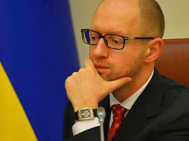 Яценюк: Украина не будет выплачивать РФ кредит $3 млрд