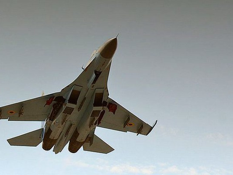 Турецкие силы обороны на границе с Сирией сбили военный самолет (ВИДЕО)