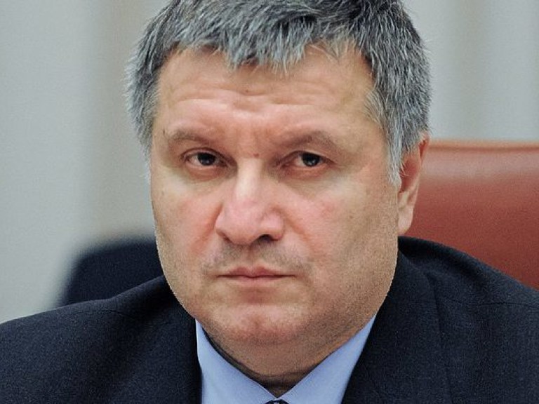 Аваков пригрозил Фирташу задержанием