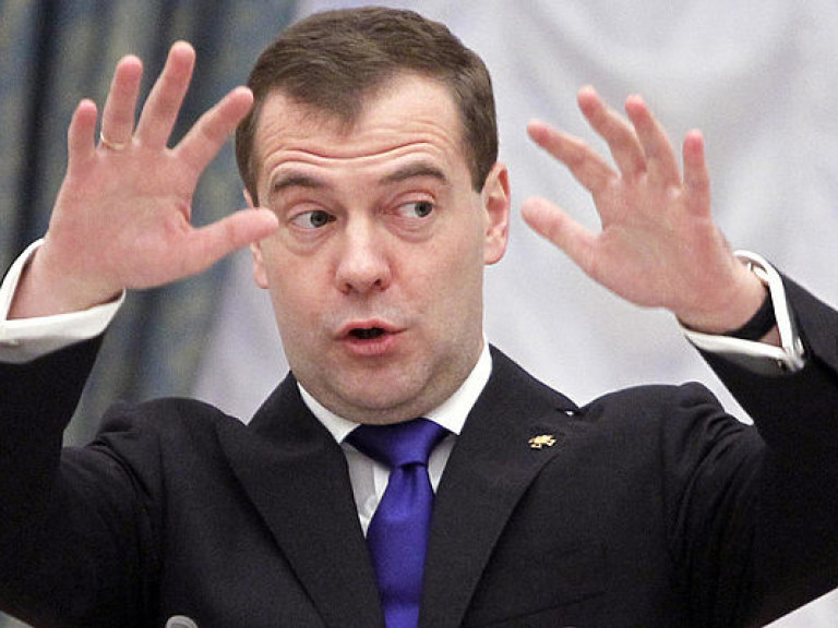 Медведев: Россия будет добиваться дефолта Украины по всем долговым обязательствам